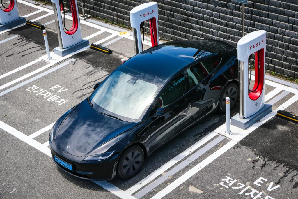 Borne de recharge, voiture électrique